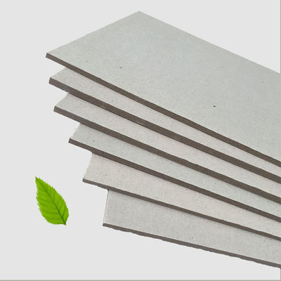 2Carton dur de papier gris d'une épaisseur comprise entre 0,0 mm et 5,0 mm, destiné à la fabrication de doublures de meubles