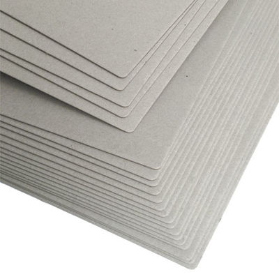 Matériau de haute qualité Retour en laminage Matériau recyclé 300gm Carton de papier gris