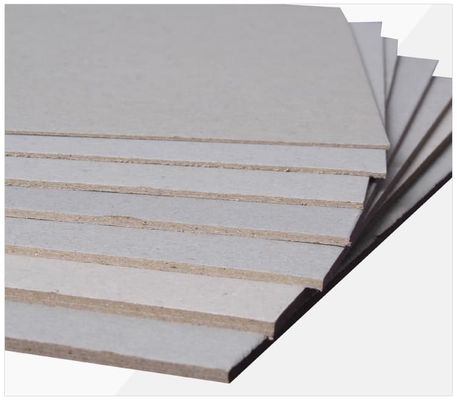 Chine Prix de gros Carton gris en copeaux de papier en rouleau ou en feuille pour l'emballage