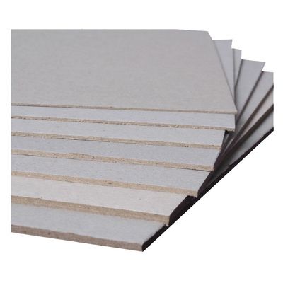 La reliure et l'impression en gravure rendues possibles par des feuilles de carton