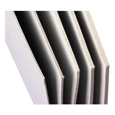 La reliure et l'impression en gravure rendues possibles par des feuilles de carton