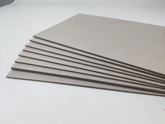 Épaisseurs différentes 0,5 mm 1 mm 1,5 mm 2 mm Carton gris Carton gris à double face