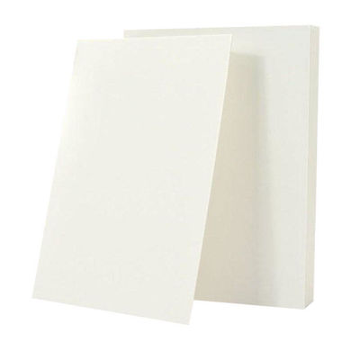 Papier offset de taille personnalisée, papier blanc pour l'écriture en pâte mélangée non recouverte