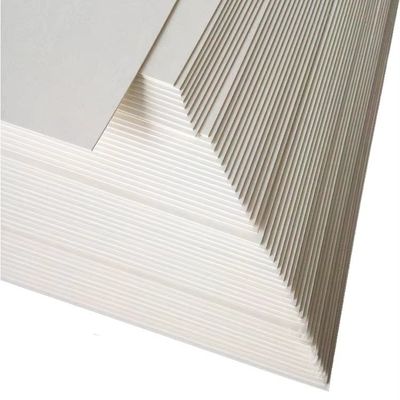 Papier en carton d'ivoire recouvert d'une seule face 170Gsm-400Gsm Papier en carton FBB blanc à usage chimique