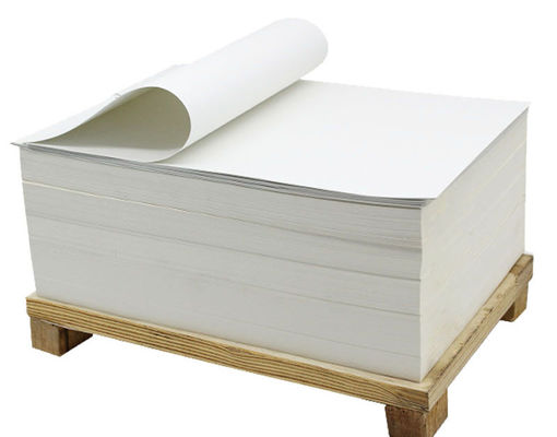 Papeterie en carton blanc C1S SBS FBB Carton d'ivoire Pour emballage 300 gm 350 gm 400 gm