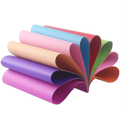 Papier couleur revêtu de kaolinite de taille A4 pour les projets d'impression d'origami / offset