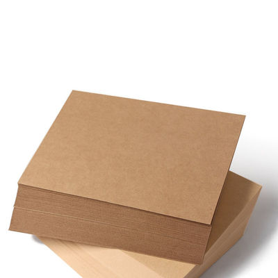 Fabrication sur mesure de rouleaux de papier kraft épais Matériau d'emballage Carton kraft certifié FSC