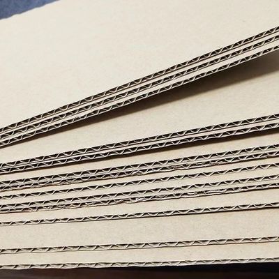 B C E F Carton flûte feuilles ondulées 3 couches 5 couches épaisseur / taille personnalisée