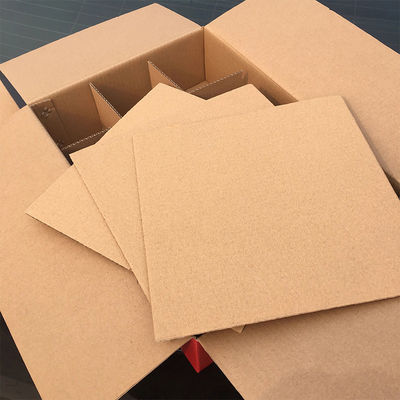 Rouleaux de papier cartonné ondulé de 500 mm de large par 75 m de long recyclés