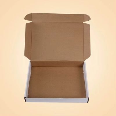 Boîtes en carton ondulé recyclées et fabriquées sur mesure pour l'emballage et le stockage
